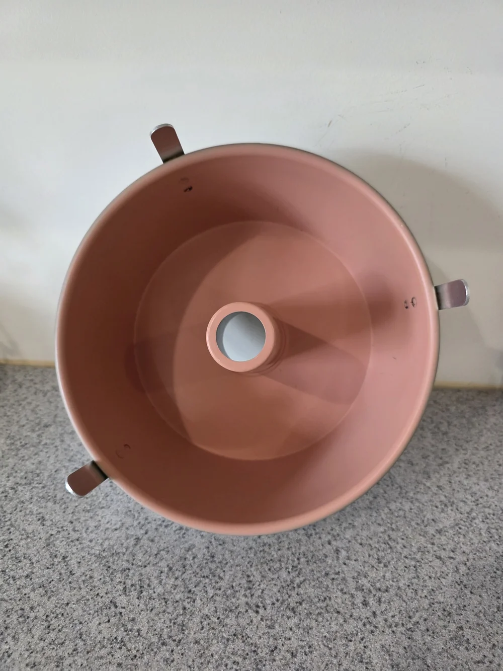Pink Silicone Bundt Cake Pan - Nonstick Tube Cake Mold